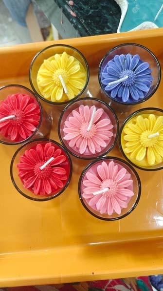 Big Glass Daisy Design — Handmade Candle by Swadeshi Karigari