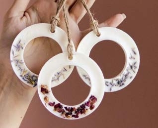 Wax Sachet Design 6 — Handmade Candle by Swadeshi Karigari