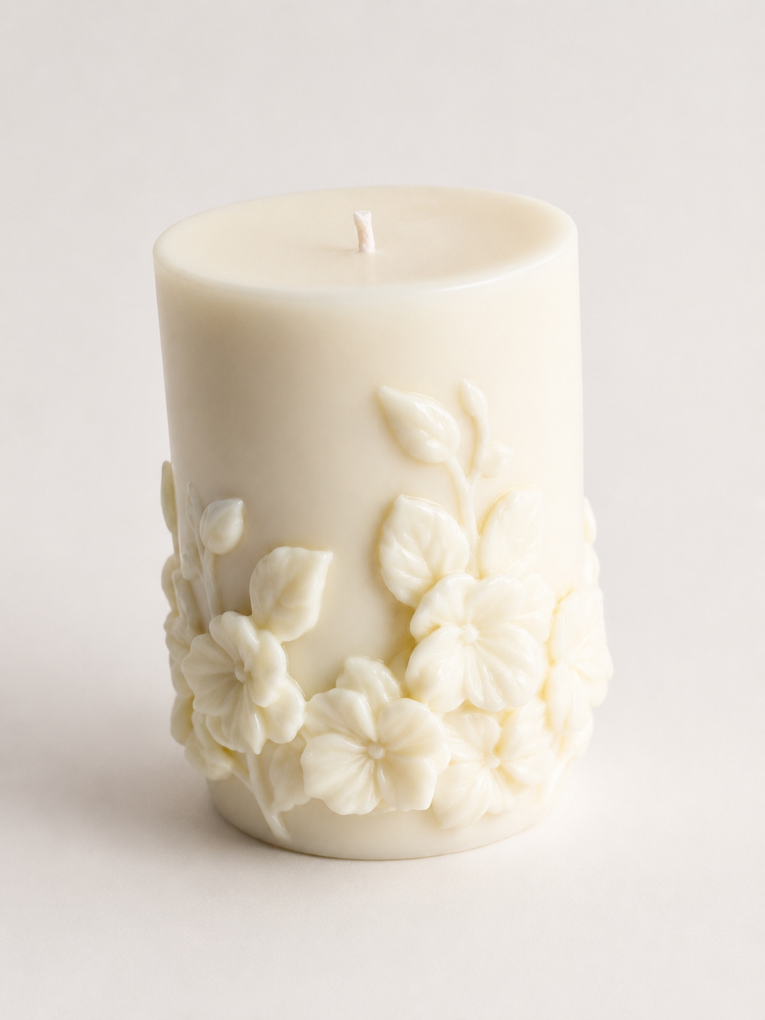 Flower Tendril Candle – Ivory — Handmade Candle by Swadeshi Karigari